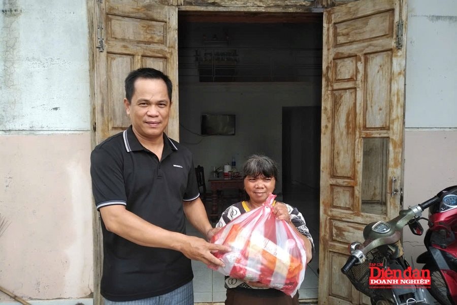 Diễn đàn Doanh nghiệp đến với người dân vùng lũ