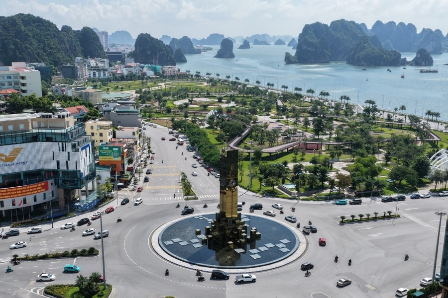 Hạ ngầm hóa lưới điện: Nỗ lực của PC Quảng Ninh trong việc nâng tầm diện mạo đô thị Hạ Long