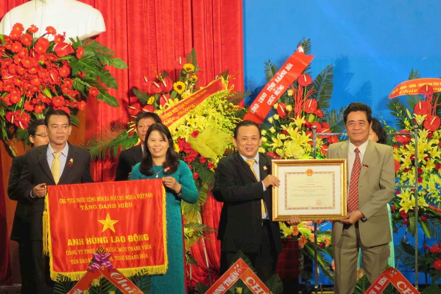 Yến sào Khánh Hoà: 35 năm hành trình từ những tổ yến thô đến danh xưng “yến vua” trên thị trường quốc tế