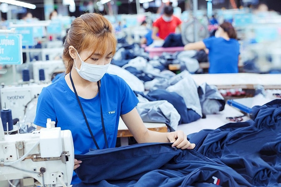 Đơn hàng ổn định, sản xuất công nghiệp tăng trưởng tích cực