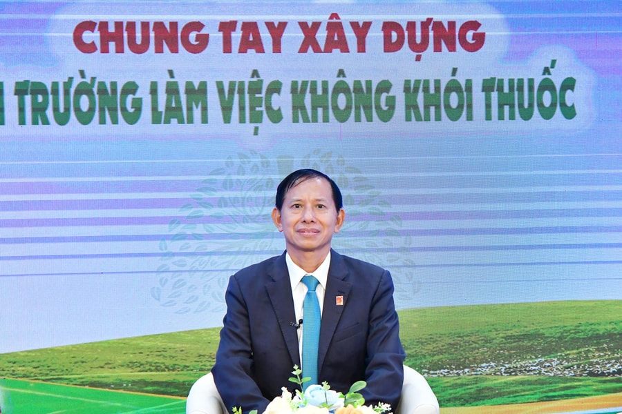 Xây dựng môi trường làm việc không khói thuốc