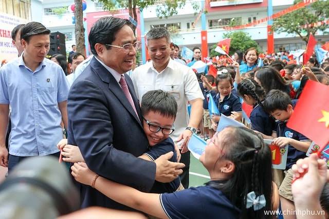 Ưu tiên phát triển giáo dục