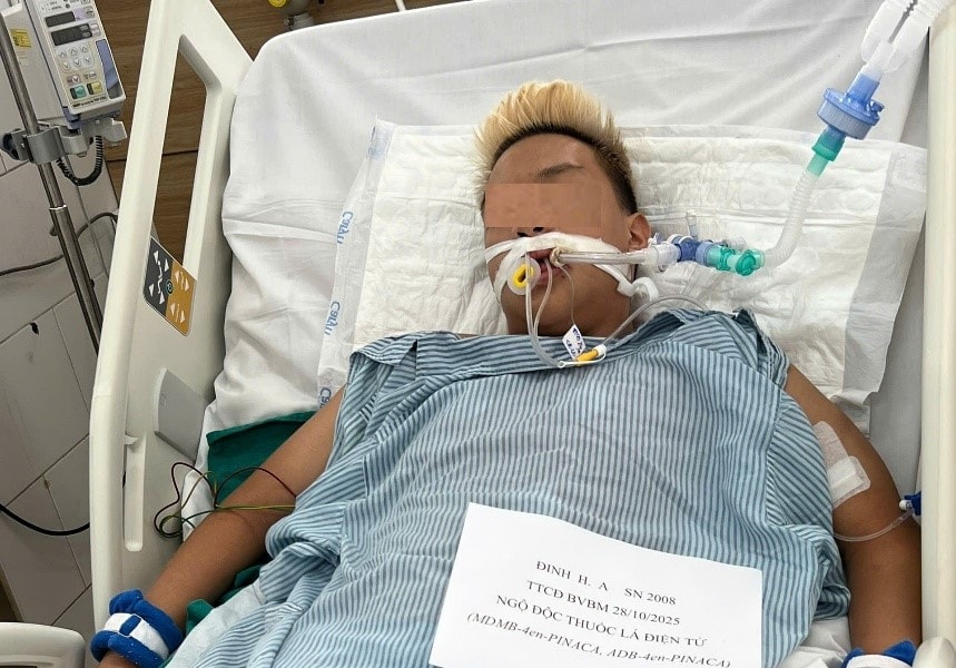 17 tuổi mắc bệnh phổi như người cao tuổi