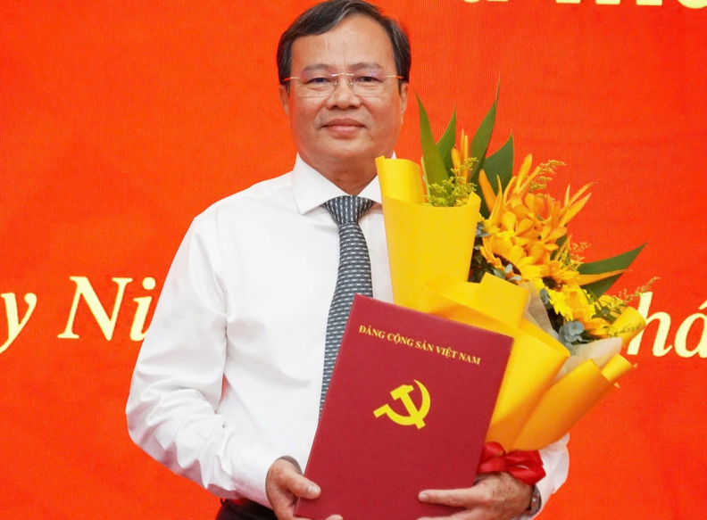 Phó Bí thư Vĩnh Long được giới thiệu giữ chức Chủ tịch UBND tỉnh Tây Ninh