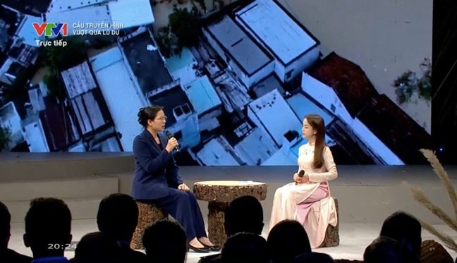 Hơn 6,3 tỷ đồng gửi tới đồng bào vùng lũ thông qua chương trình truyền hình trực tiếp “Vượt qua lũ dữ“