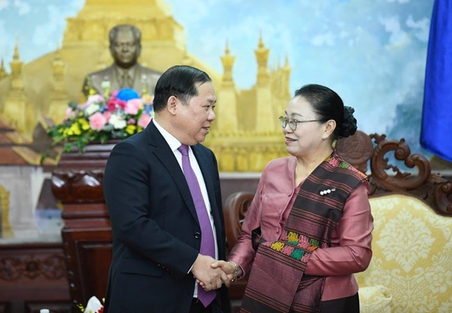 Ủy ban Trung ương MTTQ Việt Nam chúc mừng 50 năm Quốc khánh nước Cộng hòa Dân chủ Nhân dân Lào