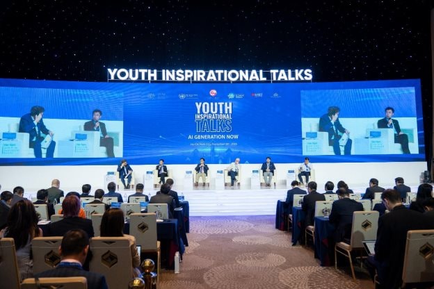 Diễn đàn Kinh tế mùa thu 2025: Giới trẻ bàn về AI, đạo đức số và tương lai nhân tài Việt Nam