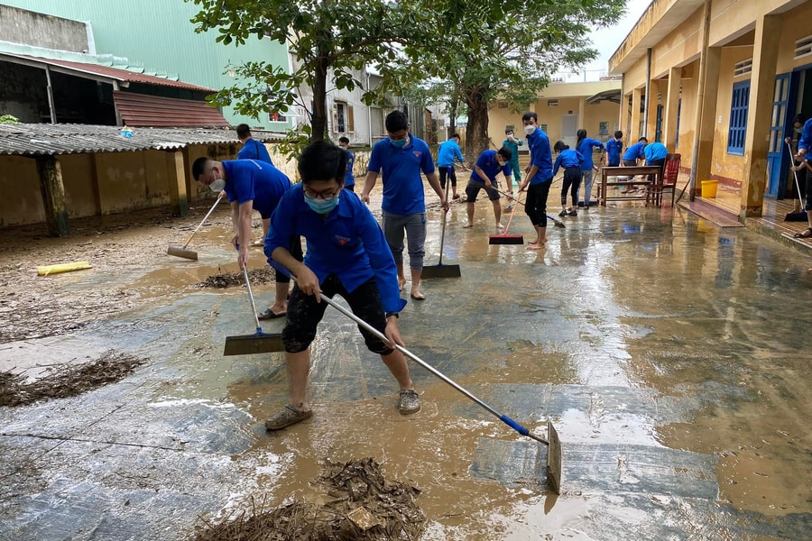 Khát vọng tuổi trẻ Việt Nam qua những mùa gian khó