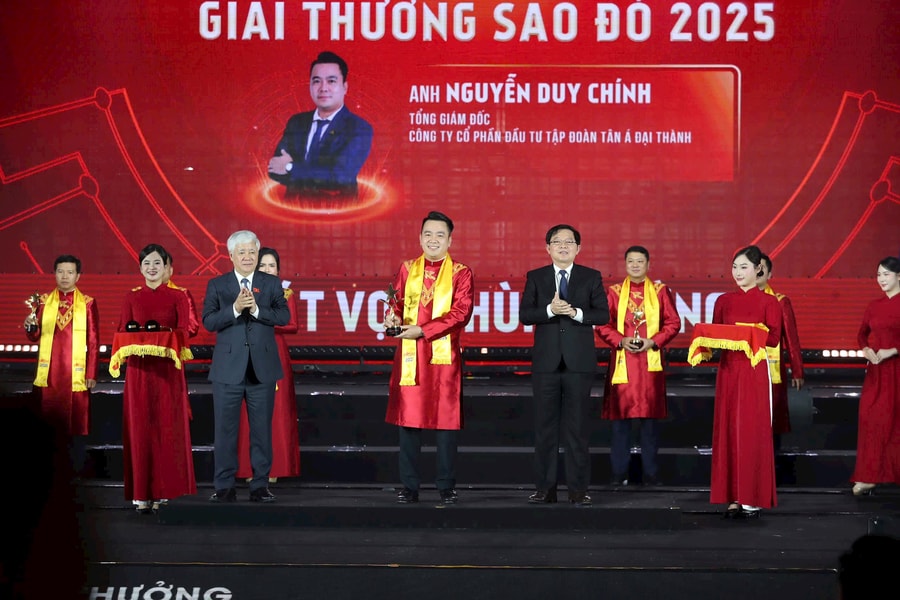 Top 10 Giải thưởng Sao Đỏ 2025 xướng tên Tổng Giám đốc Tân Á Đại Thành