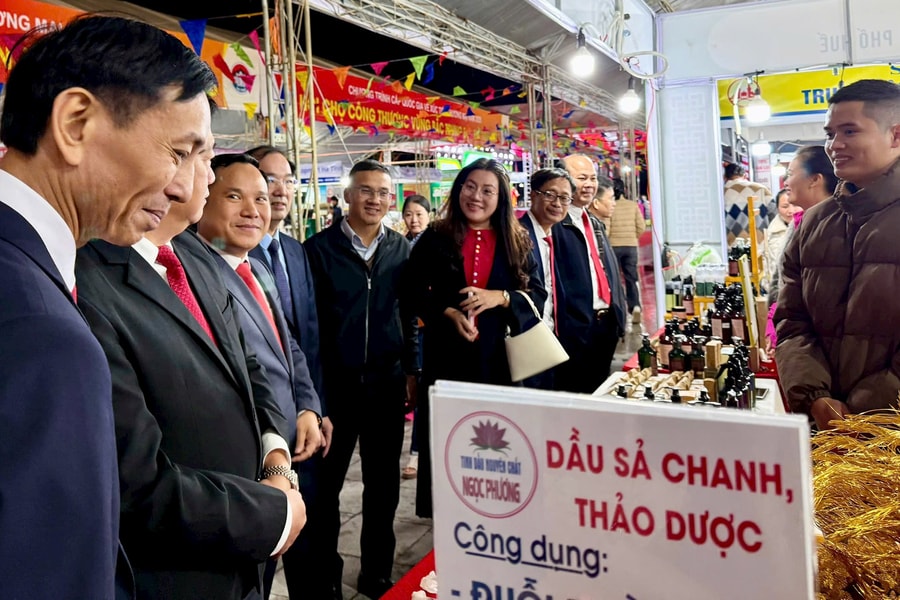 "Đòn bẩy kép" cho doanh nghiệp Huế