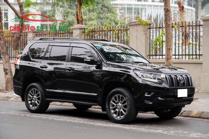 Toyota Prado xe cũ “siêu” giữ giá