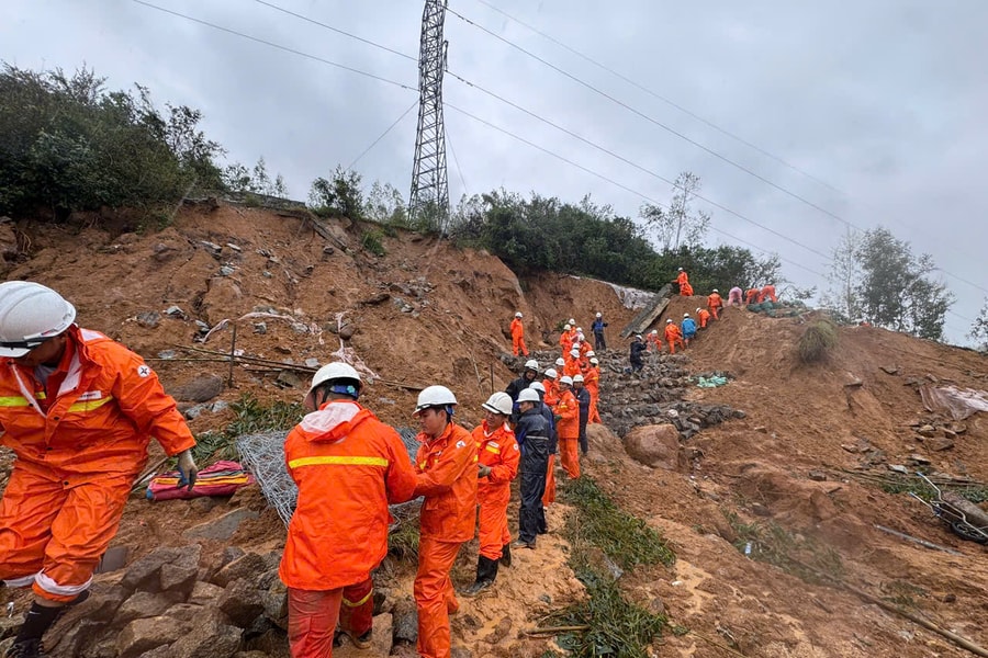 Đảm bảo vận hành an toàn, ổn định hệ thống truyền tải điện trước mưa lũ miền Trung, Tây Nguyên