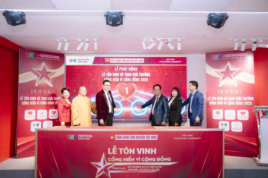 Tôn vinh những thủ lĩnh thiện nguyện tiêu biểu tại Giải thưởng “Cống hiến vì Cộng đồng” 2025