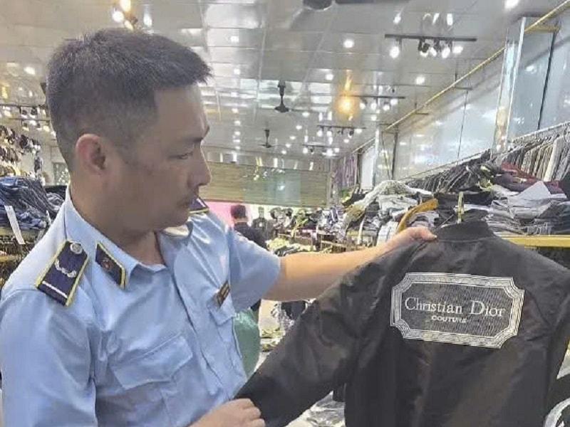 Hải Phòng phải mạnh tay khỏi "bão" hàng giả