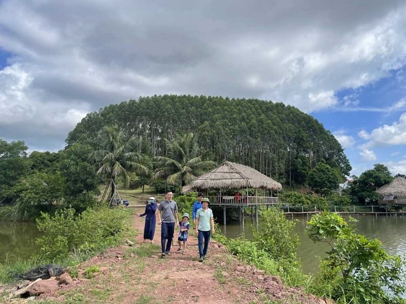 Chàng trai 9x Quảng Ninh: Khởi nghiệp từ trang trại thành "đặc sản" du lịch sinh thái cộng đồng