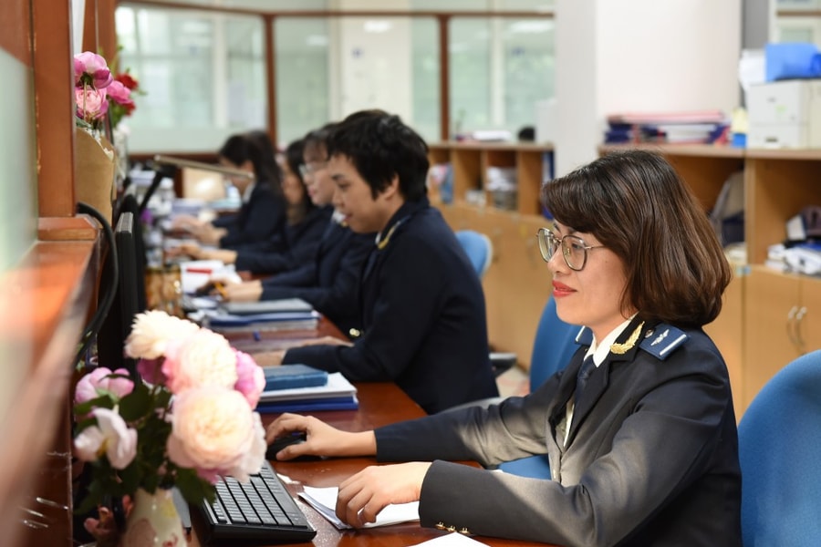 Thông tư số 113/2025/TT-BTC có hiệu lực từ ngày 1/1/2026, quy định về biên lai thu thuế hàng hóa xuất nhập khẩu