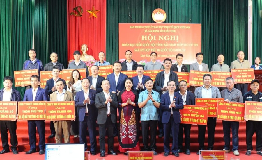 Công ty Đông Đô góp sức đưa chuyển đổi số đến từng thôn, xóm xã Lâm Thao