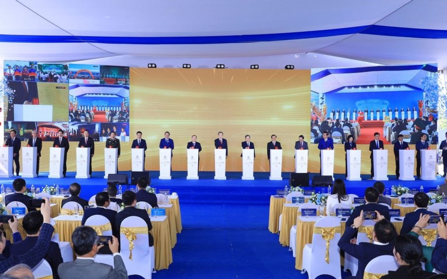 Khởi công Dự án Đầu tư xây dựng Trục Đại lộ Cảnh quan sông Hồng