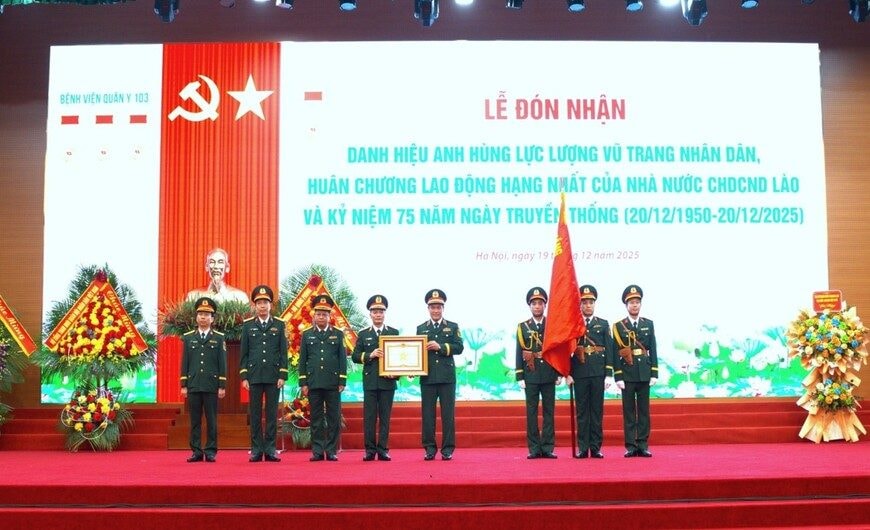 Bệnh viện Quân y 103 đón nhận danh hiệu Anh hùng LLVTND lần thứ tư