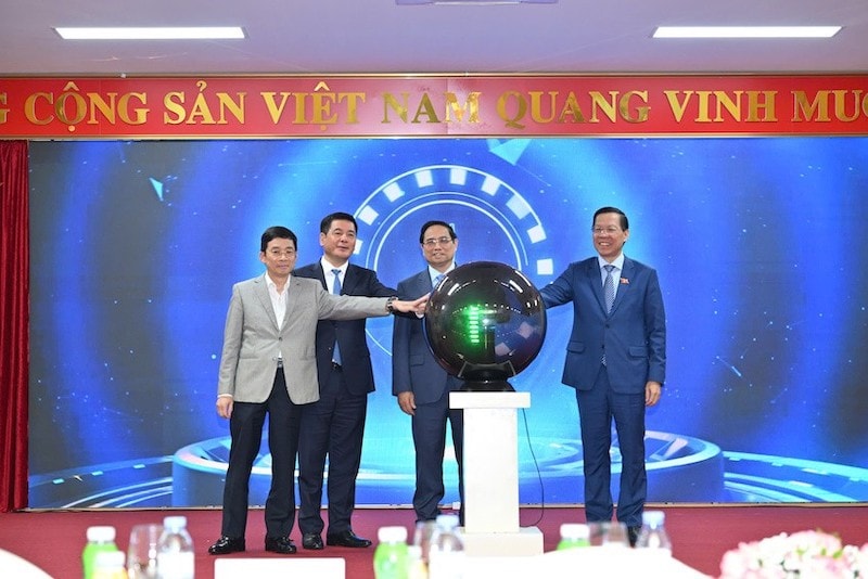 Lần đầu vượt 900 tỷ USD, xuất nhập khẩu Việt Nam ghi dấu mốc lịch sử năm 2025