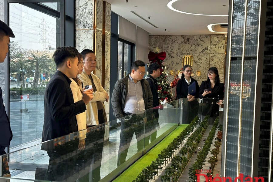 Thị trường bất động sản dồi dào nguồn cung, người mua vẫn khó tiếp cận