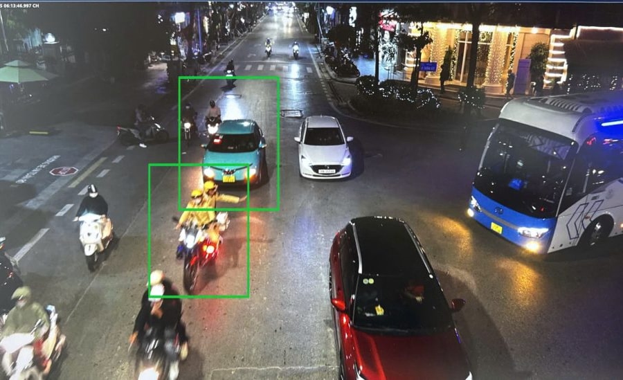 CSGT mở đường đưa sản phụ đau ruột thừa cấp cứu kịp thời