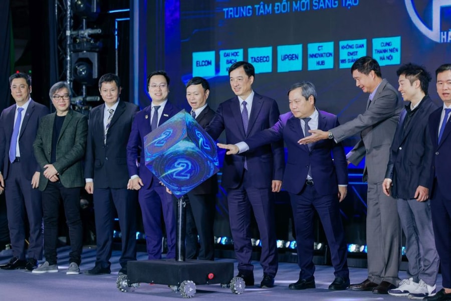 Hà Nội sơ kết 1 năm thực hiện Nghị quyết 57-NQ/TW, công bố Mạng lưới Trung tâm Đổi mới Sáng tạo HiHUB