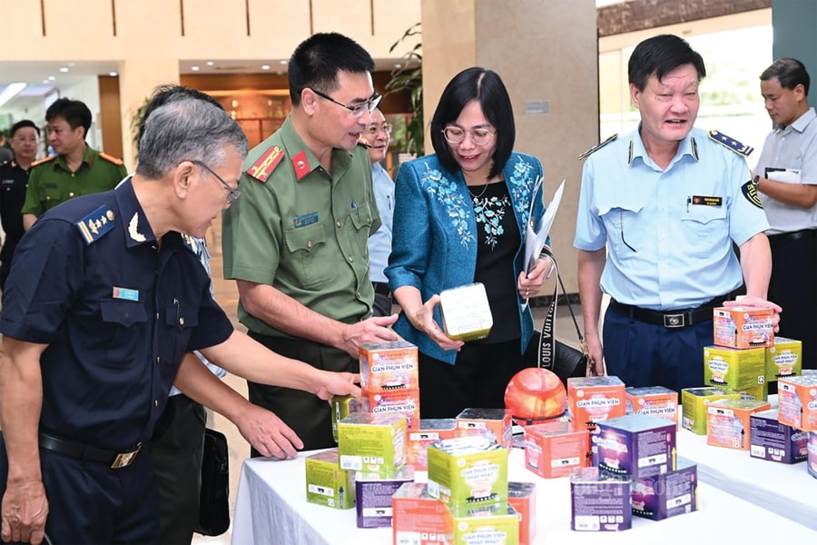 Tăng chế tài ngăn hàng giả