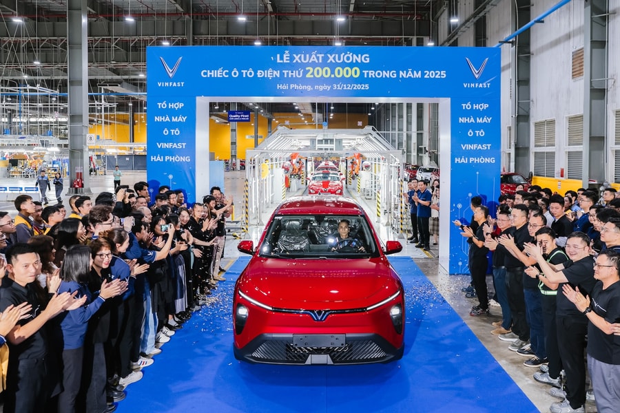 Nhà máy VinFast Hải Phòng xuất xưởng chiếc ô tô điện thứ 200.000 trong năm 2025