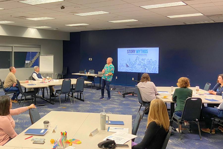 Doanh nghiệp ráo riết tìm người “biết kể chuyện”