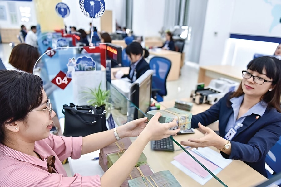 Cú hích kép trong kỷ nguyên vươn mình