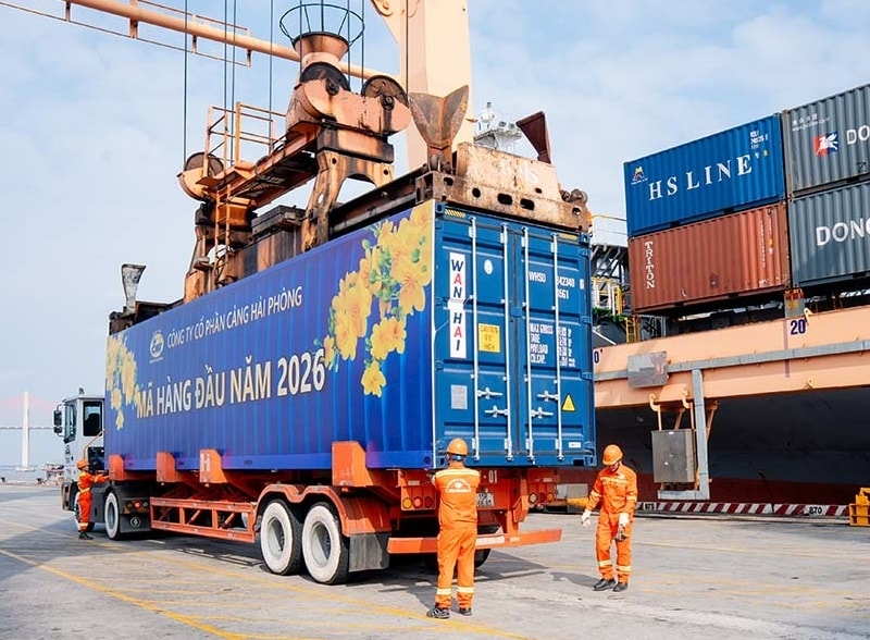 Cảng Hải Phòng: Khí thế ngày đầu năm mới và mục tiêu 60 triệu tấn hàng hóa