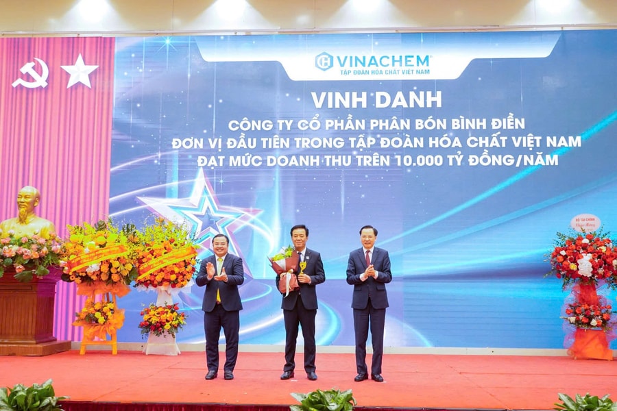 Dẫn đầu doanh thu Vinachem, Phân bón Bình Điền khẳng định vị thế nhờ chiến lược "Xanh hóa" và "Số hóa"