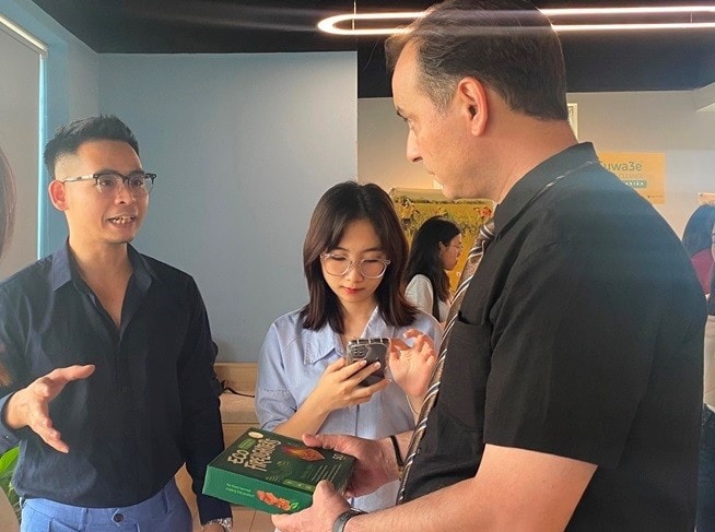 Startup Việt chọn “ra biển lớn” từ ngày đầu, một lối đi ngược dòng nhưng đầy tính toán