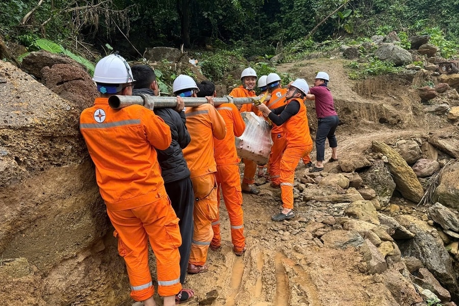 EVN hoàn thành vượt tiến độ xóa ‘vùng lõm’ điện, sóng tại 129 thôn bản