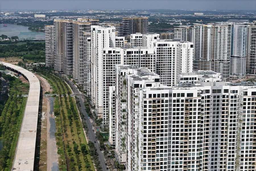 Sức cầu phục hồi mạnh, giao dịch nhà ở TP HCM tăng vọt