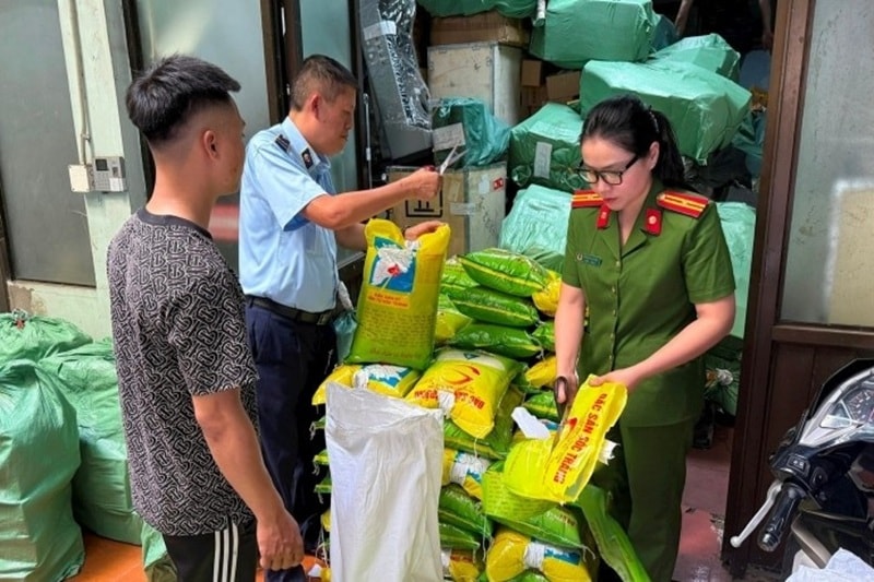 Chống buôn lậu, hàng giả: Tiếp tục tập trung vào hoàn thiện thể chế