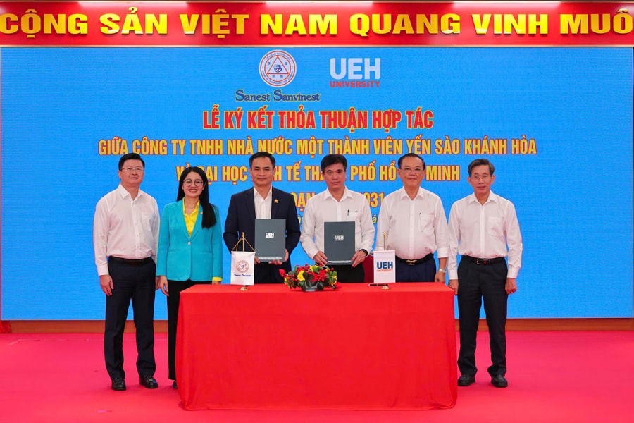 Yến Sào Khánh Hòa ký kết hợp tác chiến lược với Đại học Kinh tế TP. Hồ Chí Minh