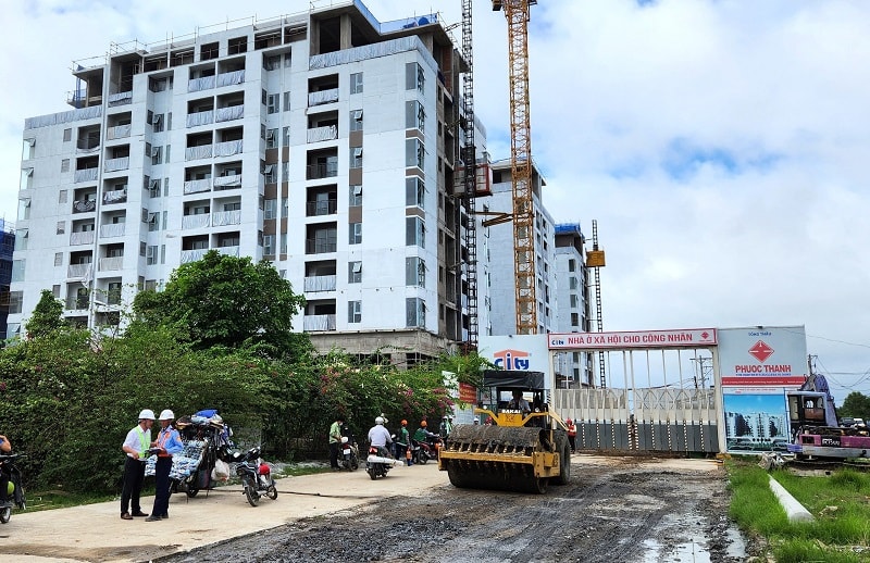 Nhà ở xã hội: “Phao cứu sinh” cho người nghèo bị biến thành mảnh đất trục lợi