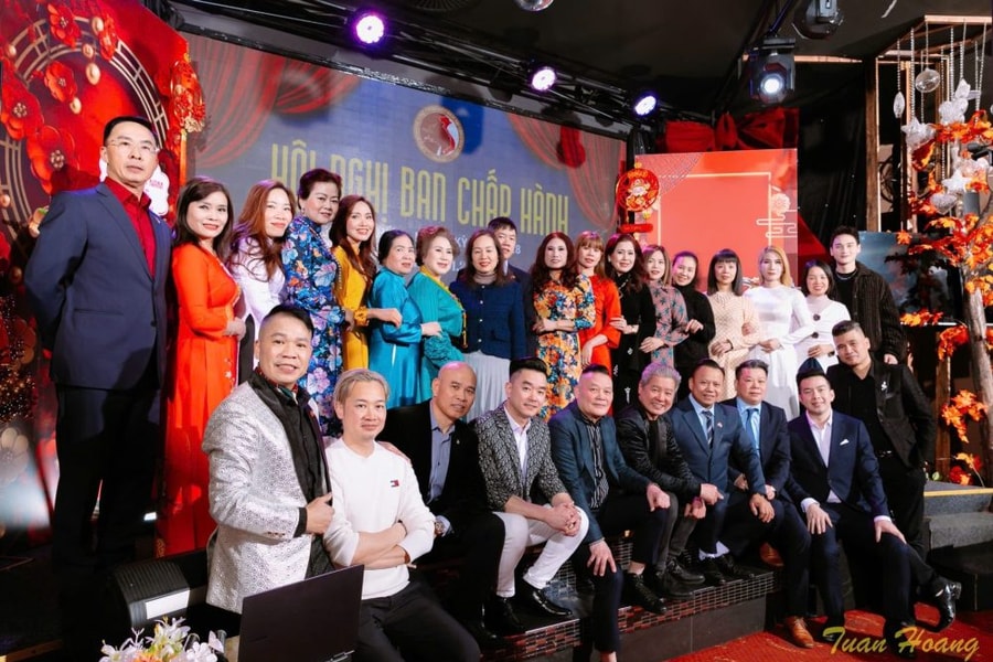 HỘI VHNT VIỆT NAM TẠI CH SÉC: NƠI GẮN KẾT CỘNG ĐỒNG VÀ LAN TỎA GIÁ TRỊ VĂN HÓA VIỆT NƠI XA XỨ