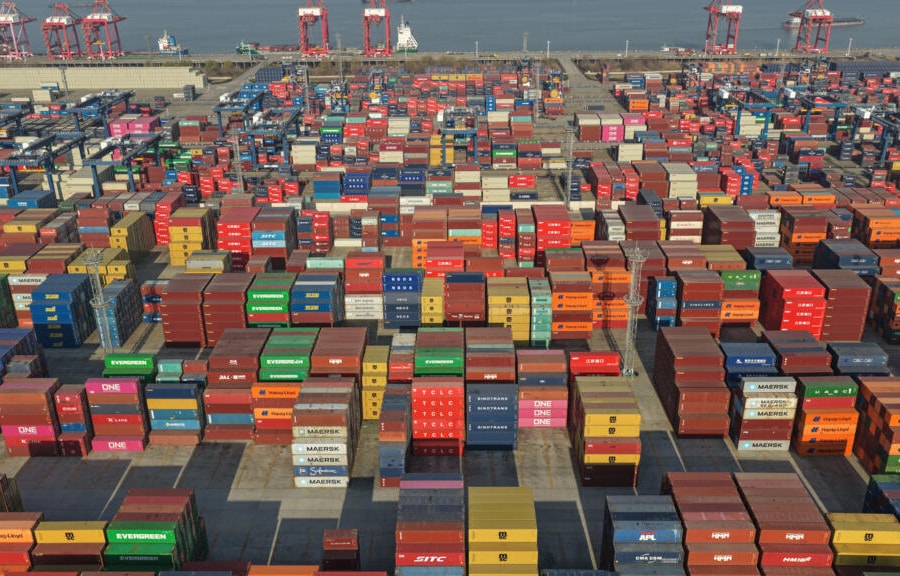 Kinh tế Trung Quốc: Lấy xuất khẩu “gánh” tiêu dùng