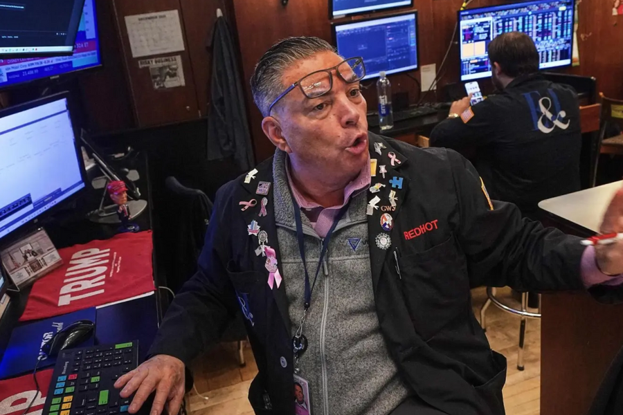 Chứng khoán Mỹ bị bán tháo vì "canh bạc" Greenland