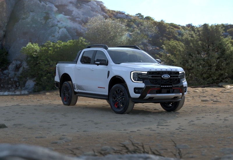 Xe bán tải Việt lập đỉnh doanh số, điện hóa vẫn chậm nhịp