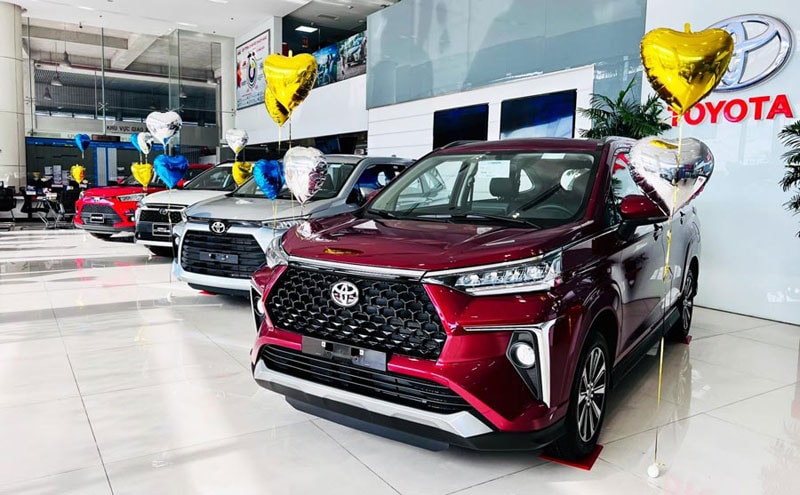 Thị trường ô tô tràn ngập khuyến mãi trước Tết Nguyên đán