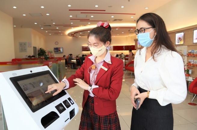 Hoàn thiện công nghệ số trong ngành ngân hàng Việt Nam