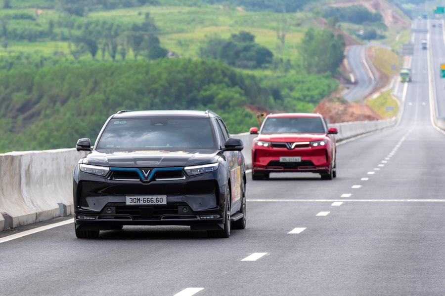 VinFast VF 9: “Ngôi nhà di động 4 khủng” cho doanh nhân