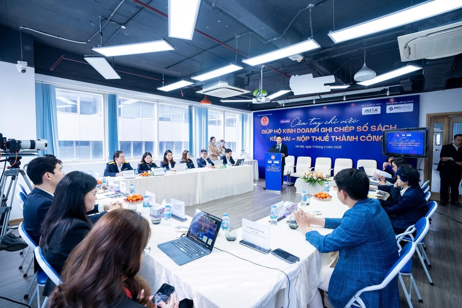 Cục Thuế phối hợp “cầm tay chỉ việc” hộ kinh doanh chuyển sang kê khai