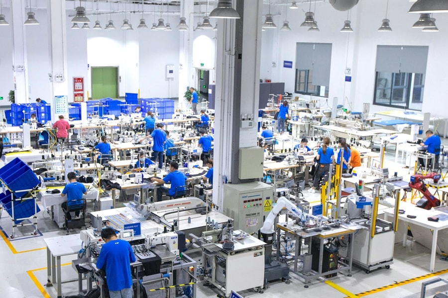 Trung Quốc vẫn là công xưởng giữa "sóng gió" thương mại