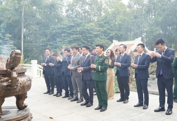 Bộ Khoa học và Công nghệ dâng hương đầu Xuân, khởi động năm mới bằng tinh thần phụng sự và đổi mới