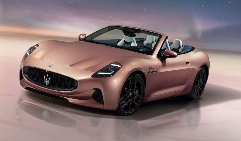 Bất chấp doanh số thấp, ô tô điện cao cấp vẫn tràn vào Việt Nam